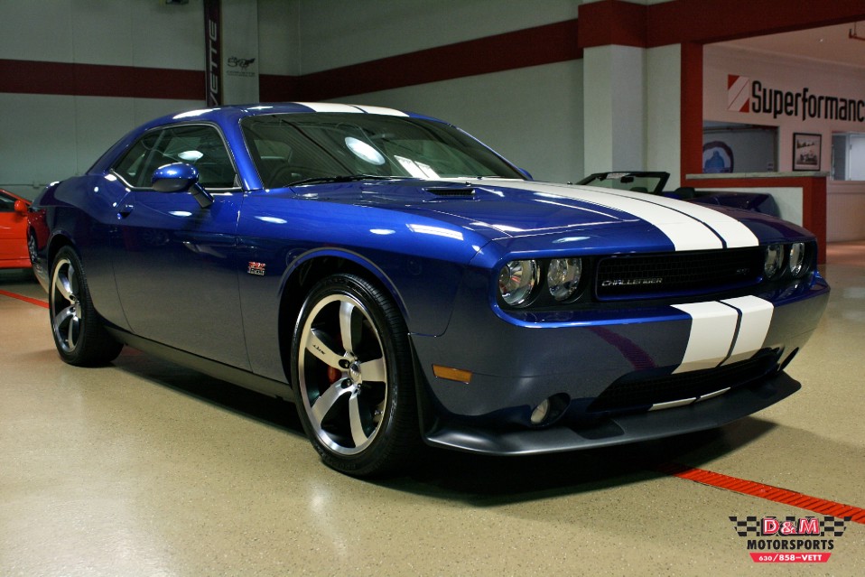 Dodge Challenger Srt8 White And Blue | HQ Wallpapers